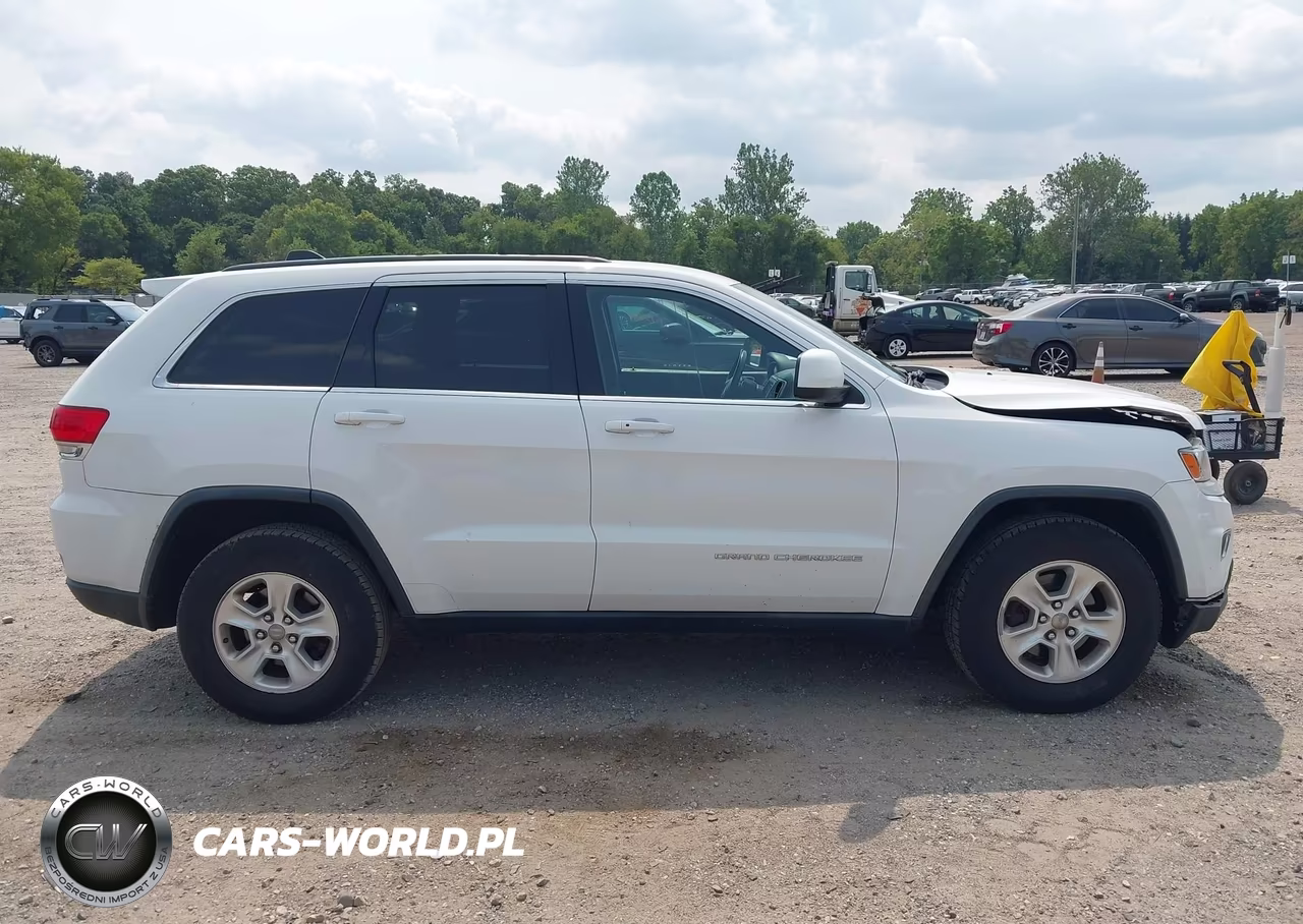 2014 Jeep Grand Cherokee Laredo VIN:1C4RJFAG7EC316679 - 13
