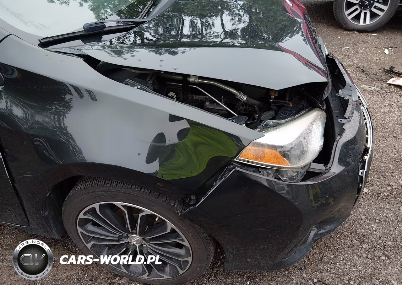 2015 Toyota Corolla S Plus VIN:2T1BURHE1FC235331 - 6