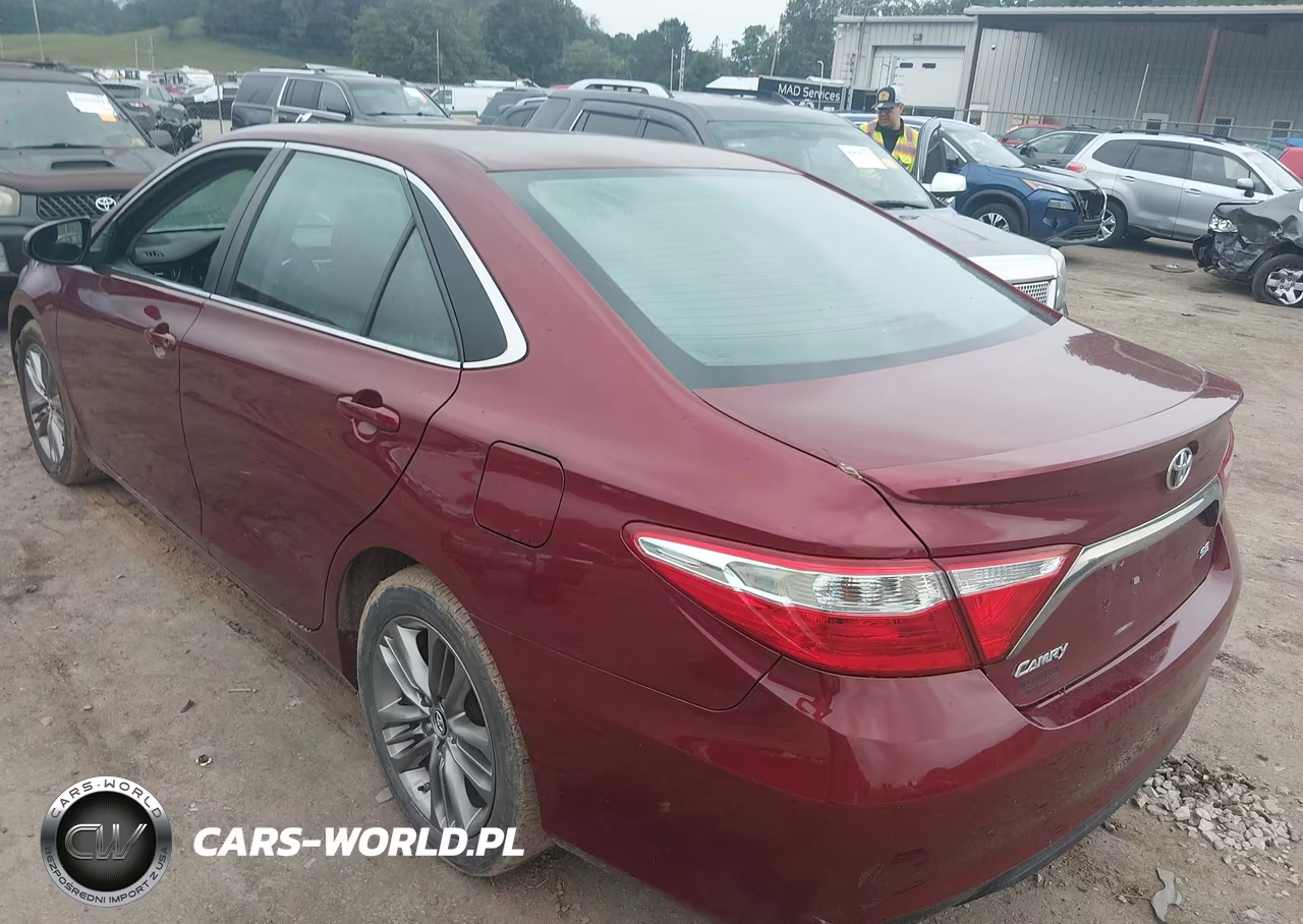 2016 Toyota Camry Se VIN:4T1BF1FK8GU519379 - 3