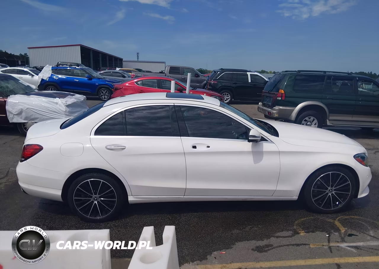 2021 Mercedes-Benz C 300 Sedan VIN:W1KWF8DBXMR646009 - 13
