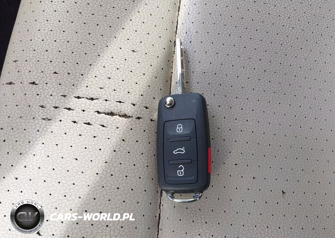 2017 Volkswagen Tiguan 2.0T S VIN:WVGAV7AX7HW511882 - 11