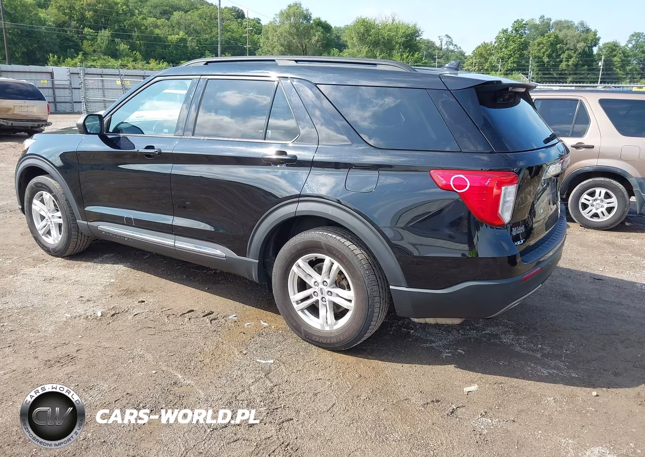 2020 Ford Explorer Xlt VIN:1FMSK8DH9LGD04517 - 3