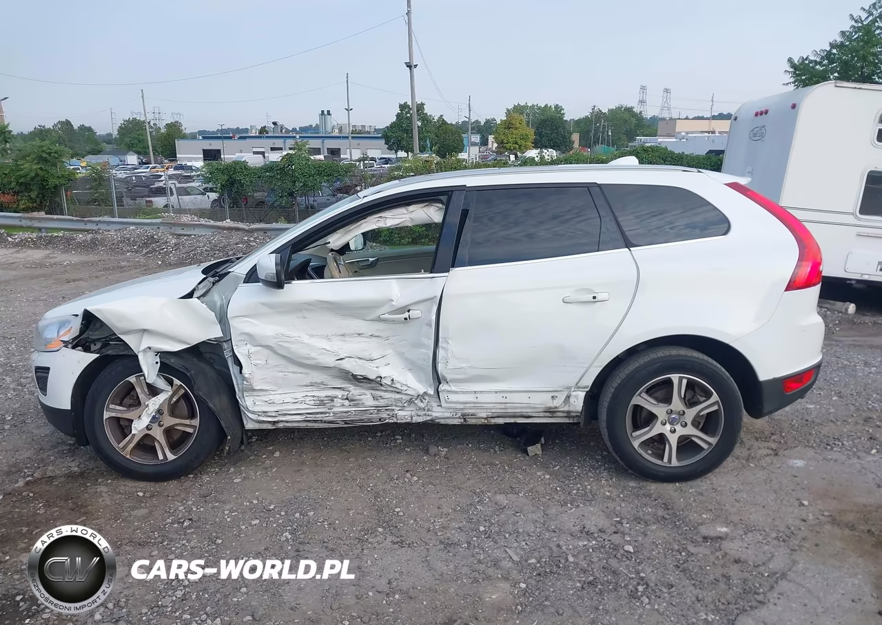 2013 Volvo Xc60 T6 VIN:YV4902DZ4D2439365 - 14