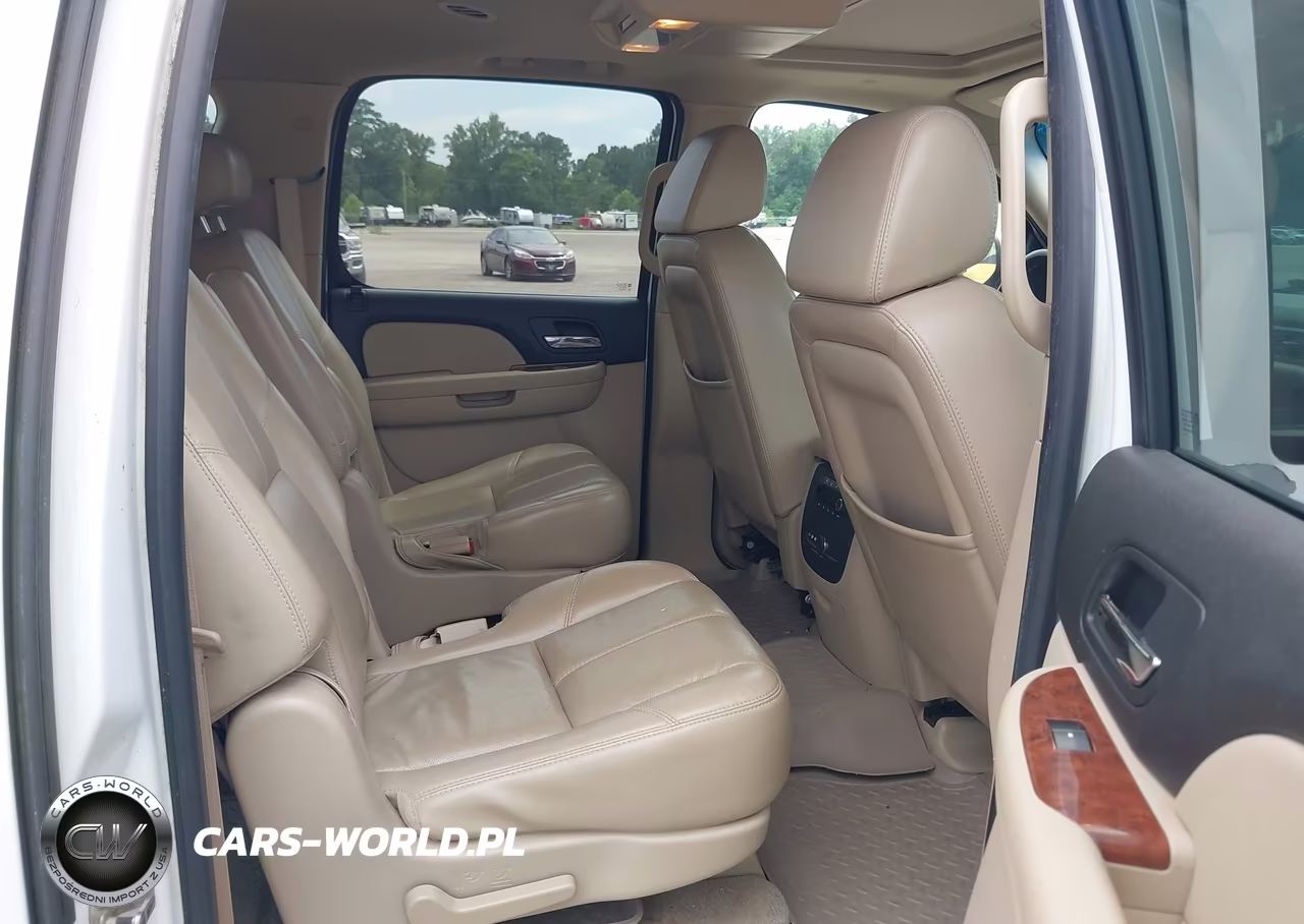 2007 Chevrolet Suburban Lt VIN:1GNFC16047J245927 - 8
