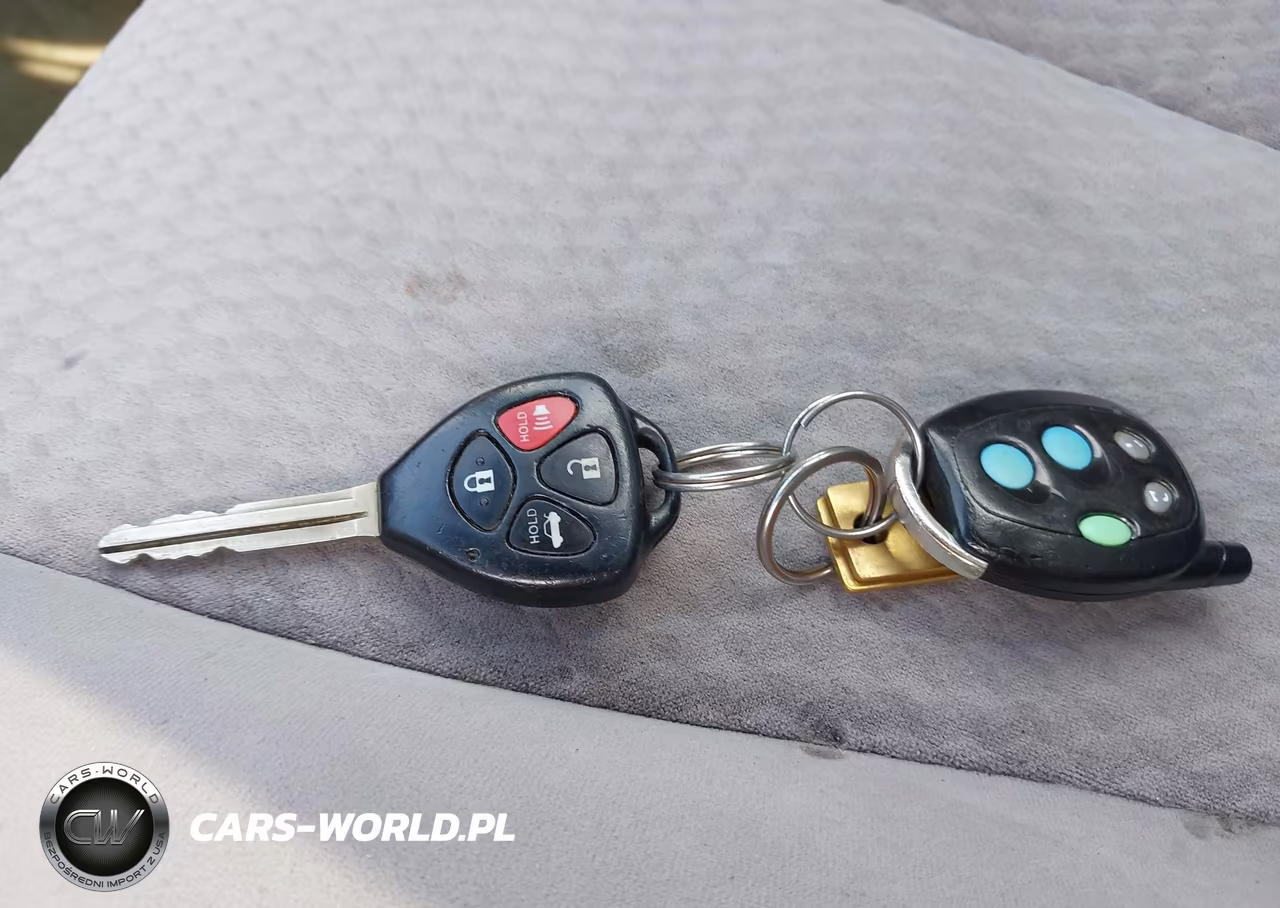 2010 Toyota Camry Le VIN:4T4BF3EKXAR018469 - 11