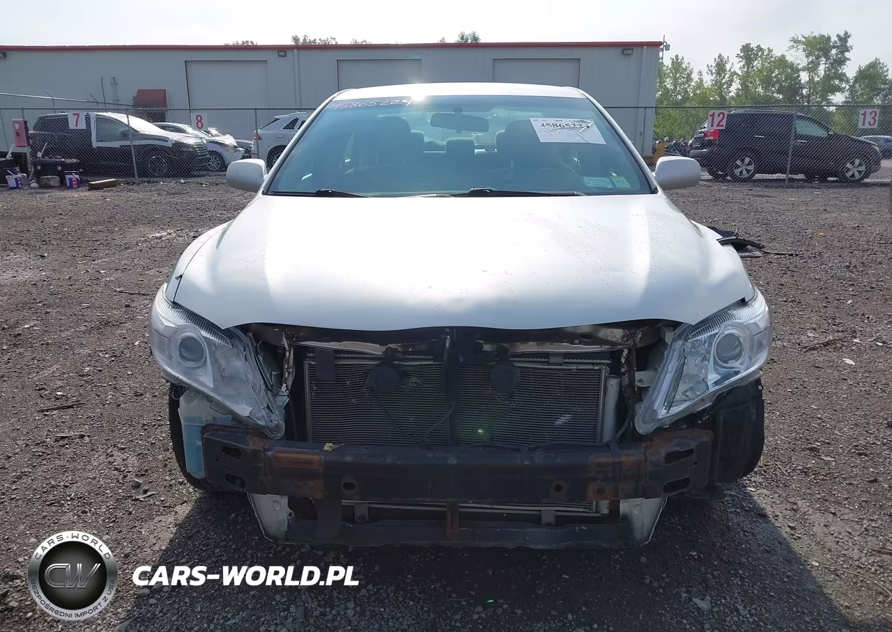 2010 Toyota Camry Le VIN:4T4BF3EKXAR018469 - 12