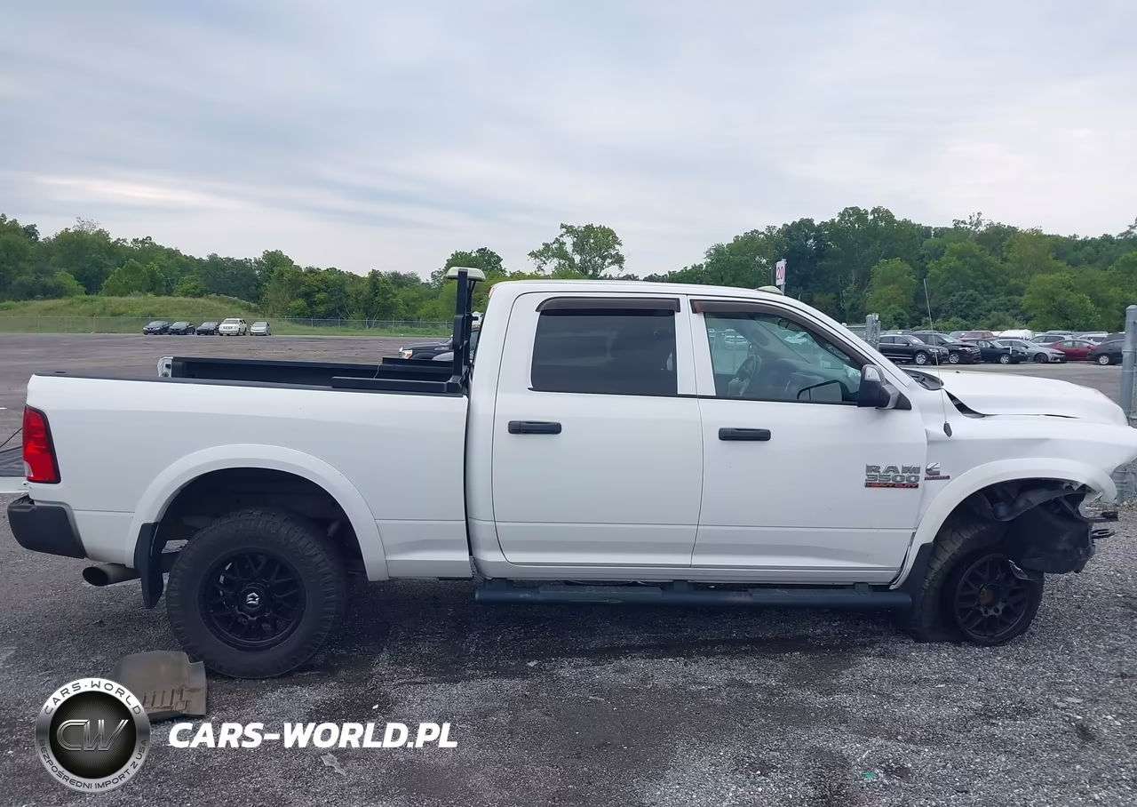 2017 Ram 3500 Tradesman 4X4 6'4 Box VIN:3C63R3CL7HG661954 - 14