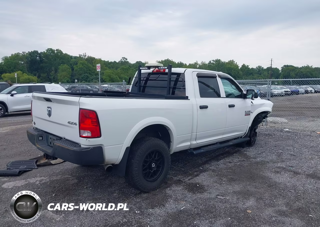 2017 Ram 3500 Tradesman 4X4 6'4 Box VIN:3C63R3CL7HG661954 - 4