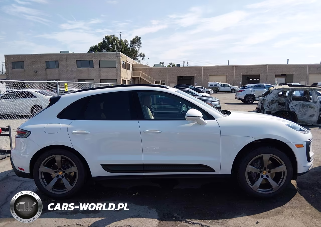 2022 Porsche Macan VIN:WP1AA2A57NLB05663 - 13