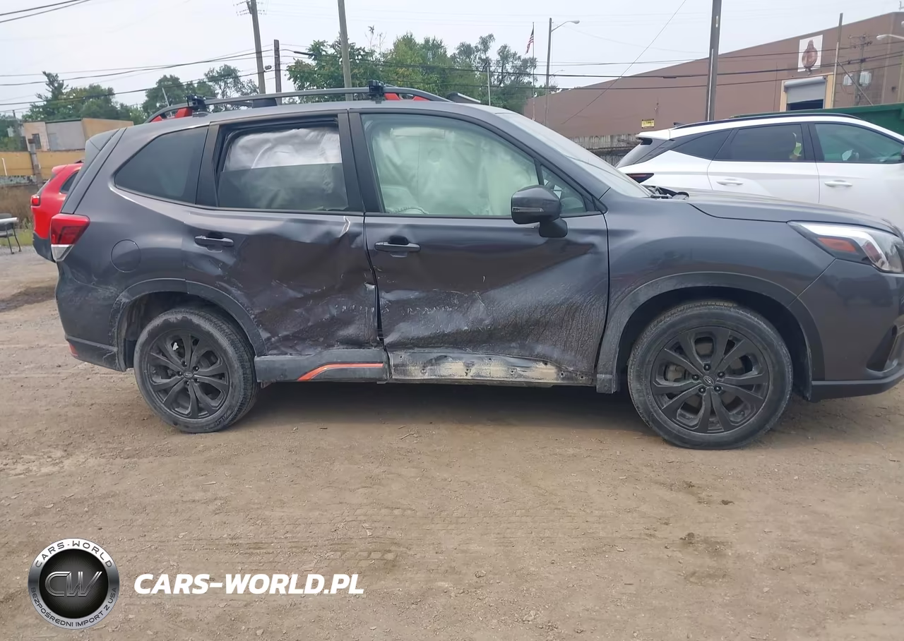 2024 Subaru Forester Sport VIN:JF2SKAGC5RH494610 - 12
