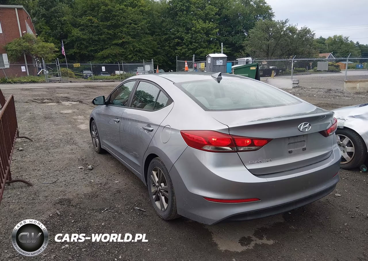 2017 Hyundai Elantra Se VIN:5NPD84LF4HH008585 - 3
