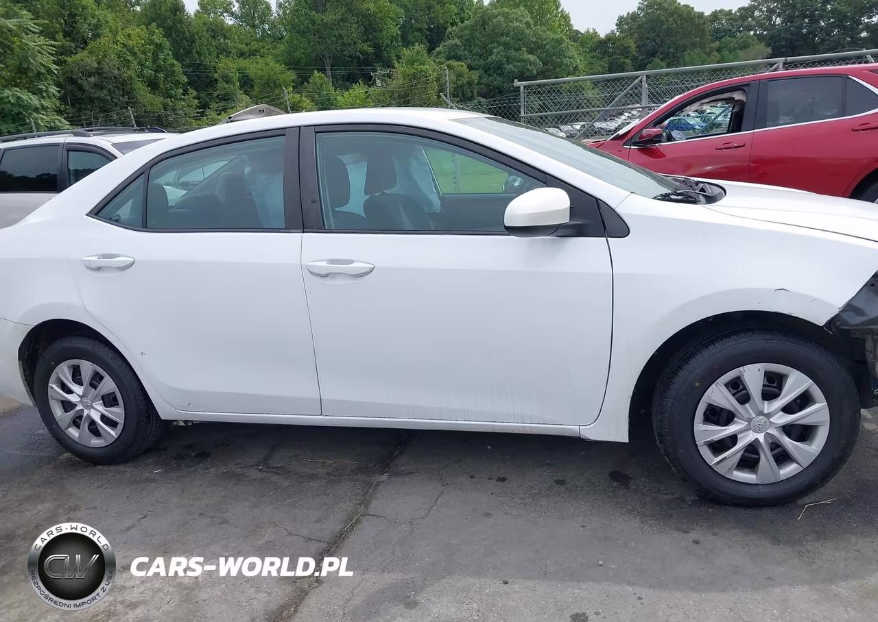 2018 Toyota Corolla L VIN:5YFBURHE3JP850410 - 13