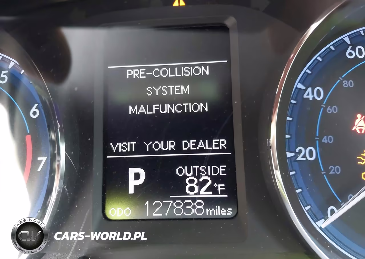 2018 Toyota Corolla L VIN:5YFBURHE3JP850410 - 15