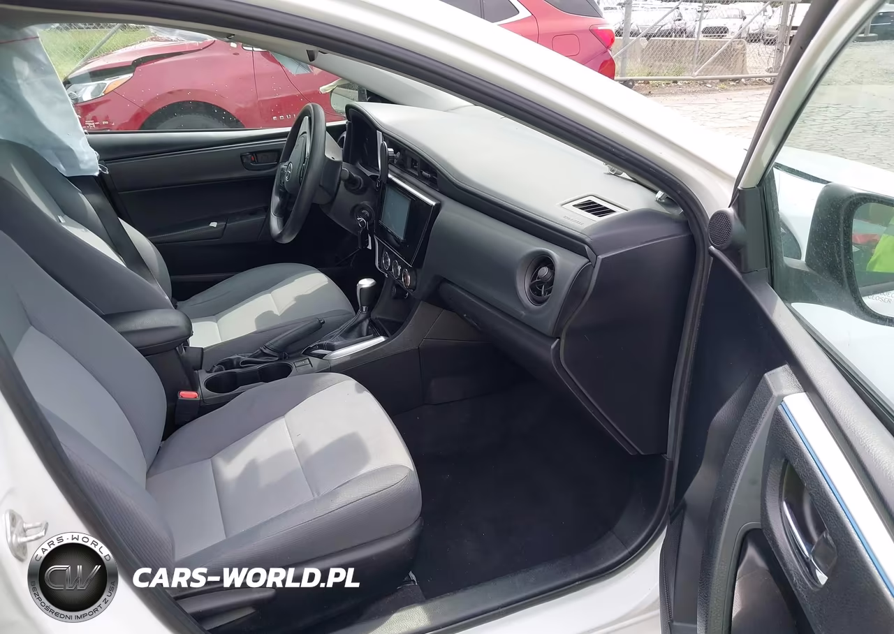2018 Toyota Corolla L VIN:5YFBURHE3JP850410 - 5