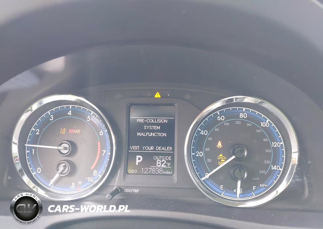 2018 Toyota Corolla L VIN:5YFBURHE3JP850410 - 7