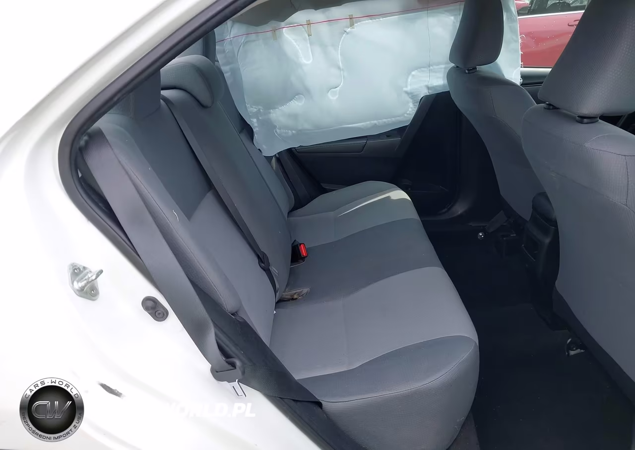 2018 Toyota Corolla L VIN:5YFBURHE3JP850410 - 8