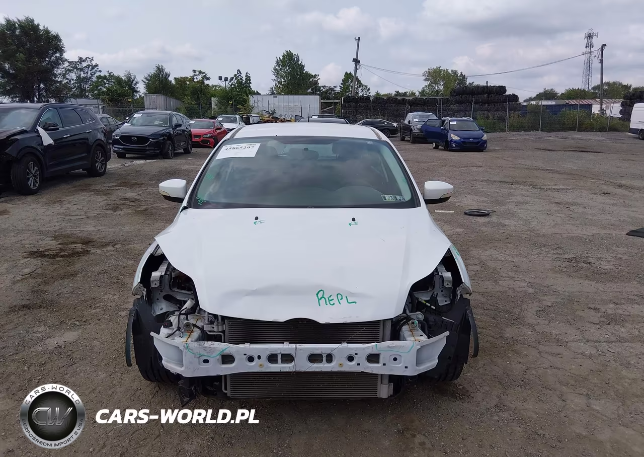 2014 Ford Focus Se VIN:1FADP3K21EL312675 - 13