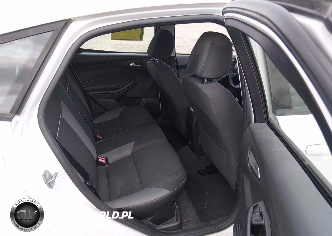 2014 Ford Focus Se VIN:1FADP3K21EL312675 - 8