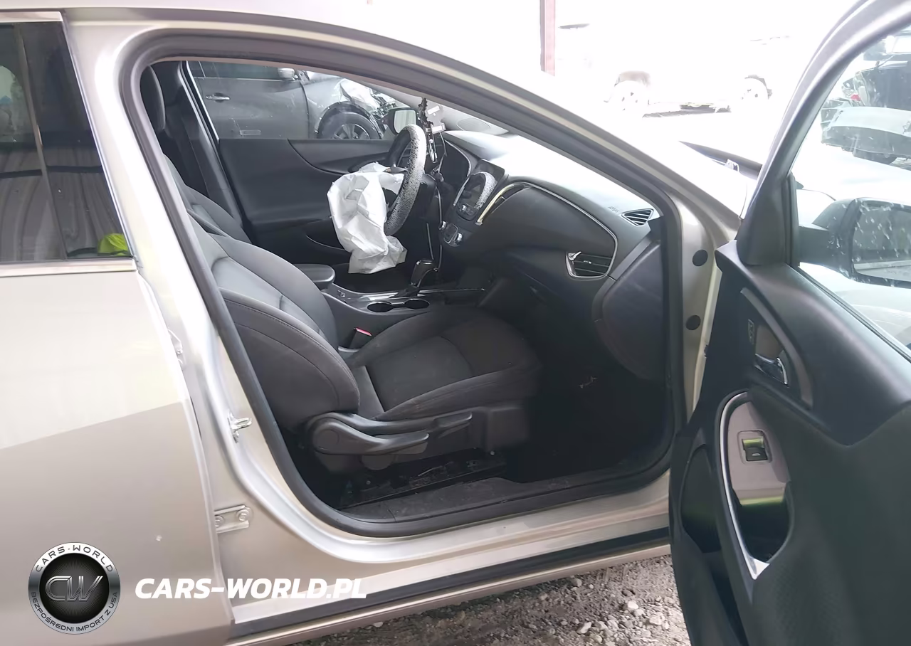 2019 Chevrolet Malibu Lt VIN:1G1ZD5ST6KF112102 - 5