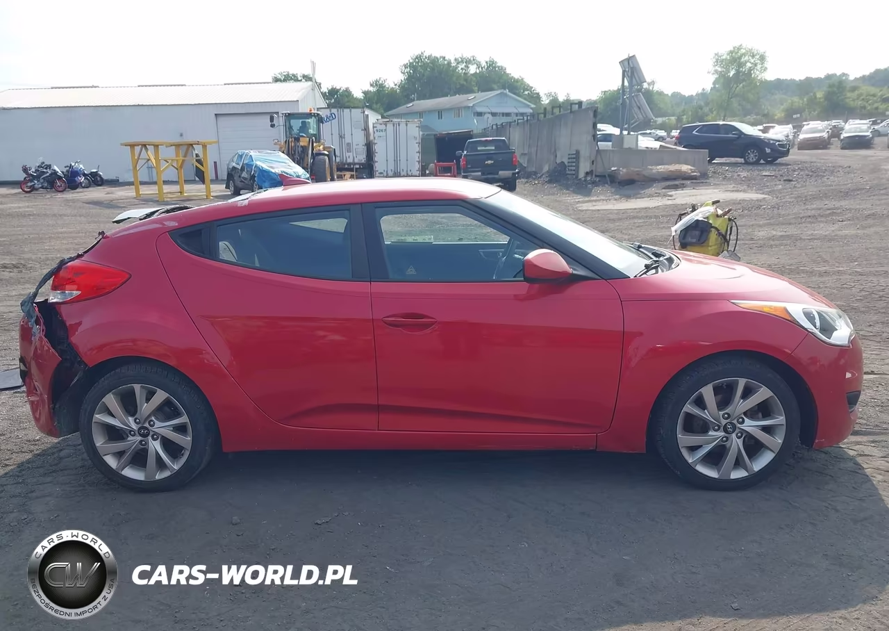2016 Hyundai Veloster VIN:KMHTC6AD6GU272849 - 13