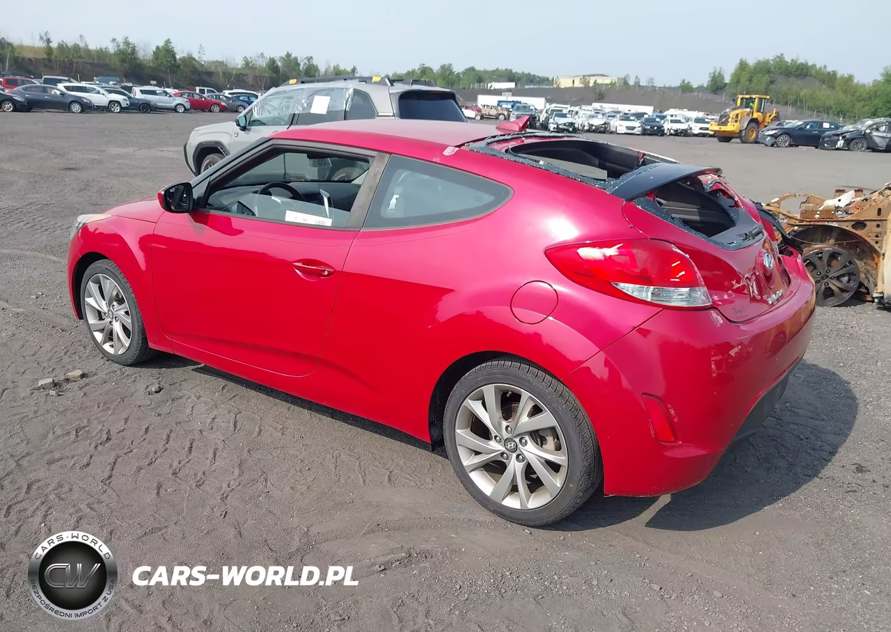 2016 Hyundai Veloster VIN:KMHTC6AD6GU272849 - 3