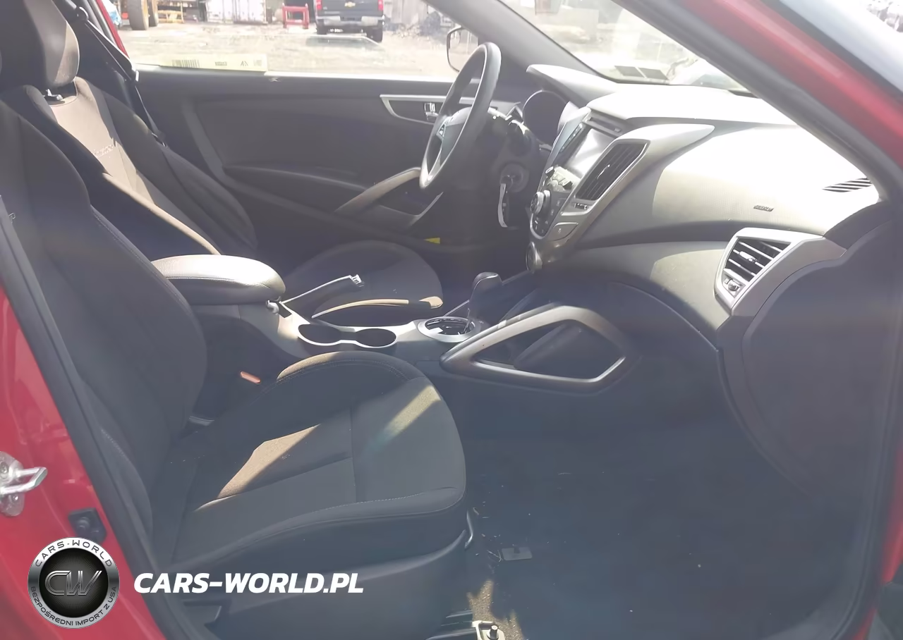 2016 Hyundai Veloster VIN:KMHTC6AD6GU272849 - 5