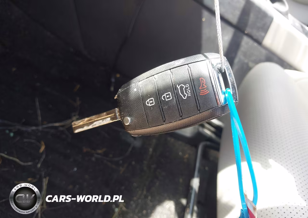 2020 Kia Sportage S VIN:KNDP63AC9L7695095 - 11