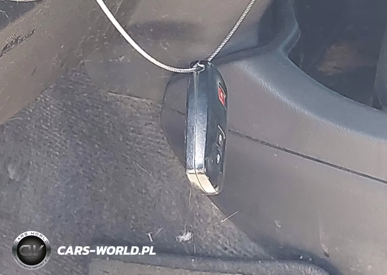 2015 Toyota Prius C Three VIN:JTDKDTB30F1107431 - 11