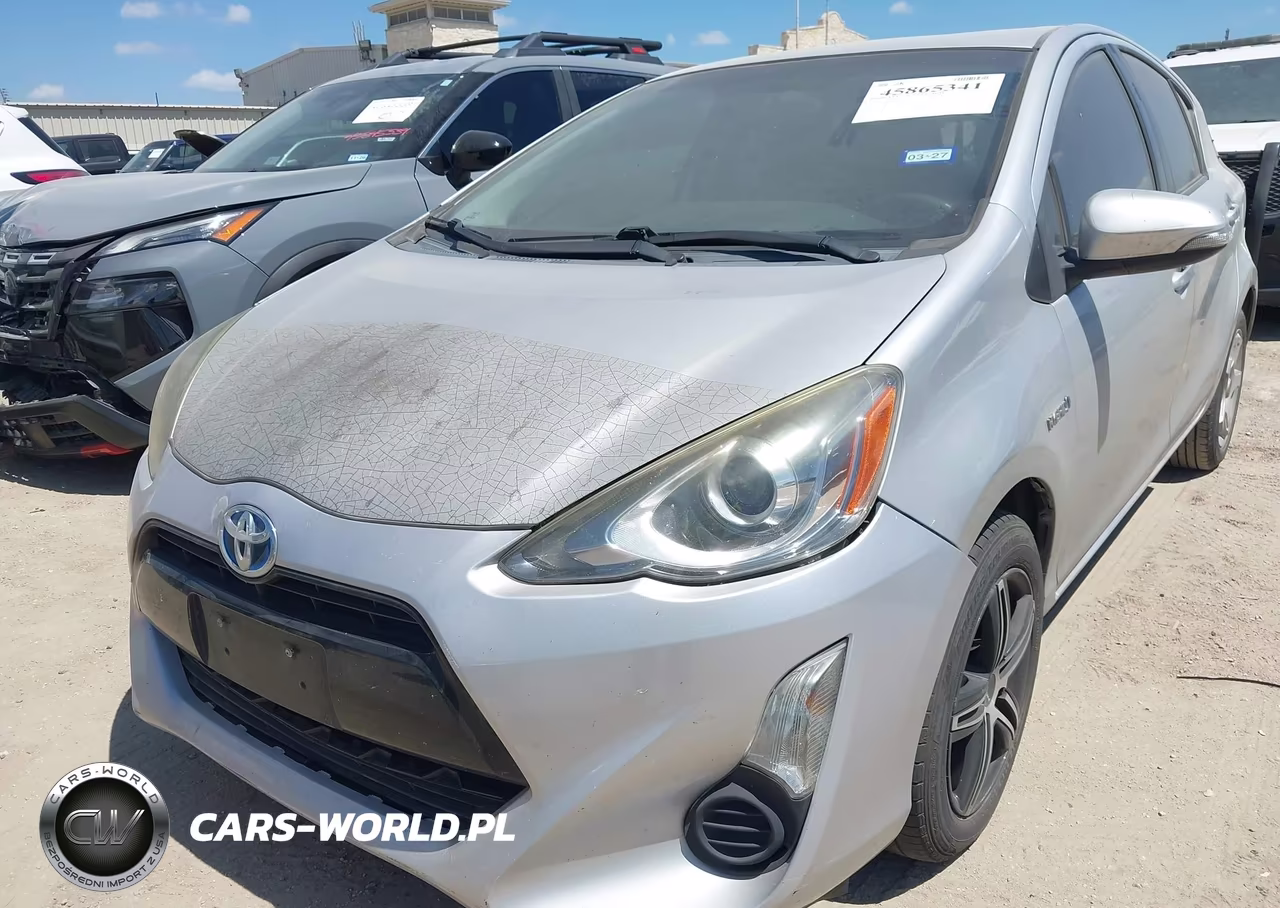 2015 Toyota Prius C Three VIN:JTDKDTB30F1107431 - 6