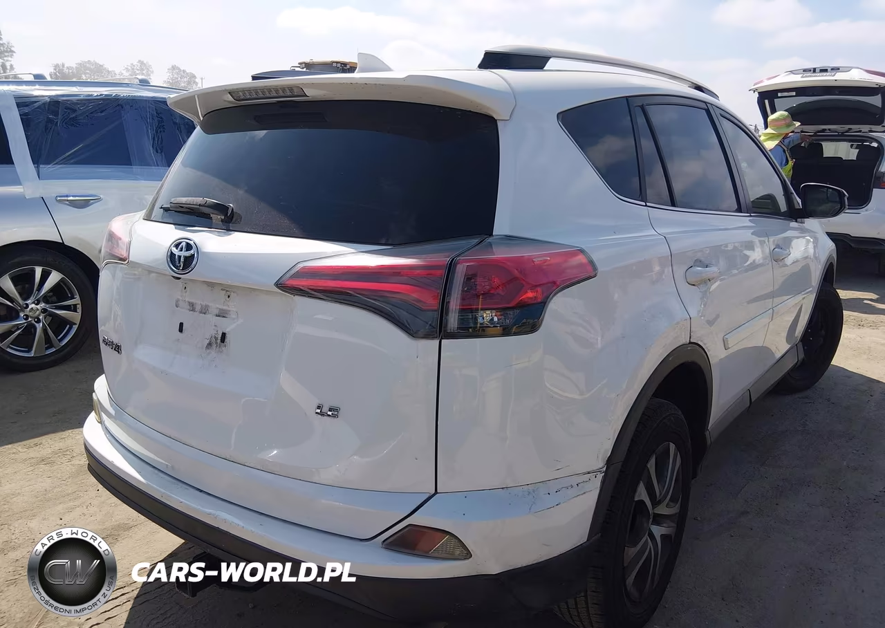 2017 Toyota Rav4 Le VIN:JTMZFREV6HJ709598 - 4