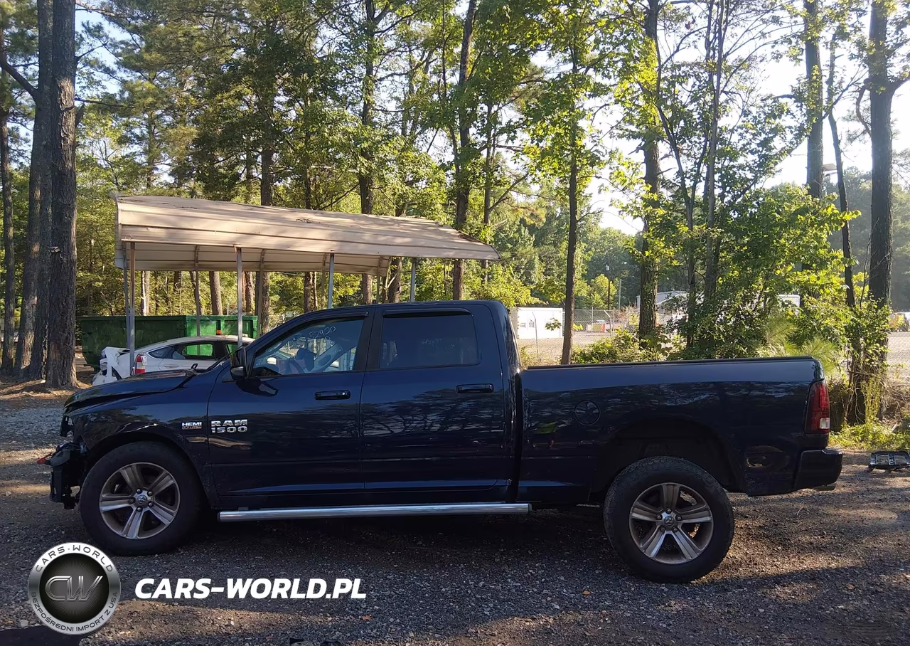 2016 Ram 1500 Sport VIN:1C6RR7UT6GS103004 - 15