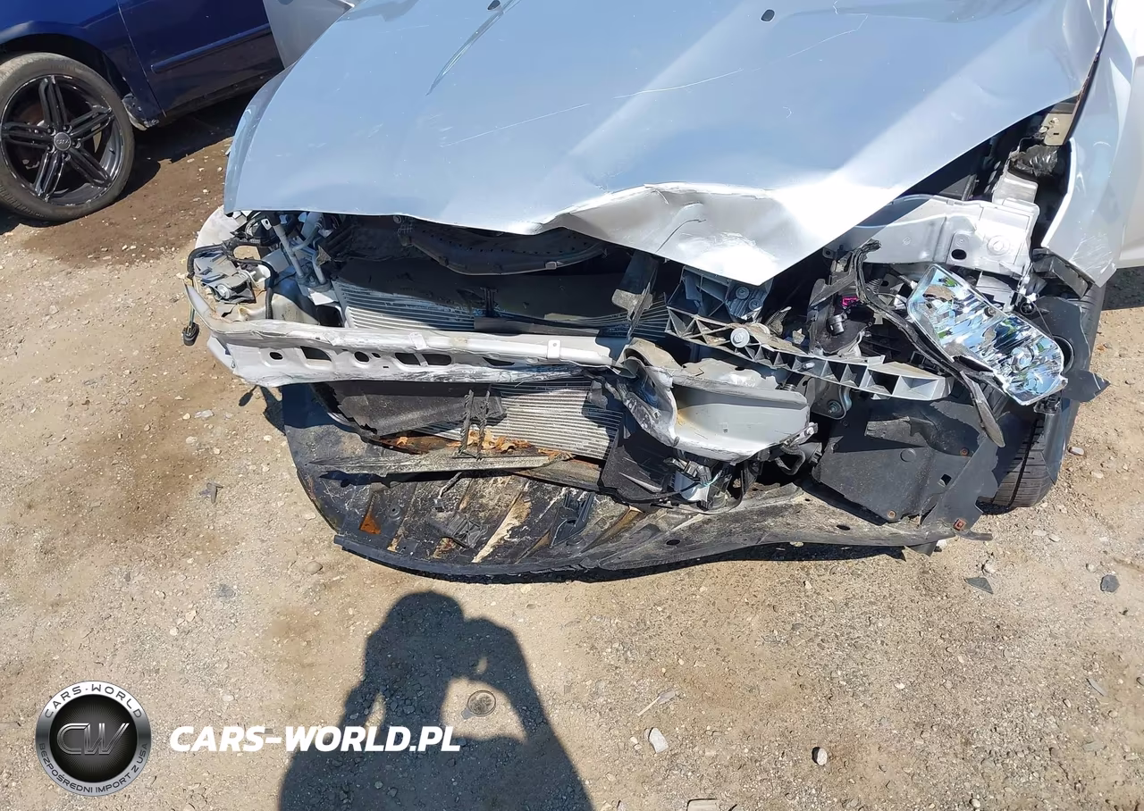 2016 Ford Focus Se VIN:1FADP3F23GL375502 - 6