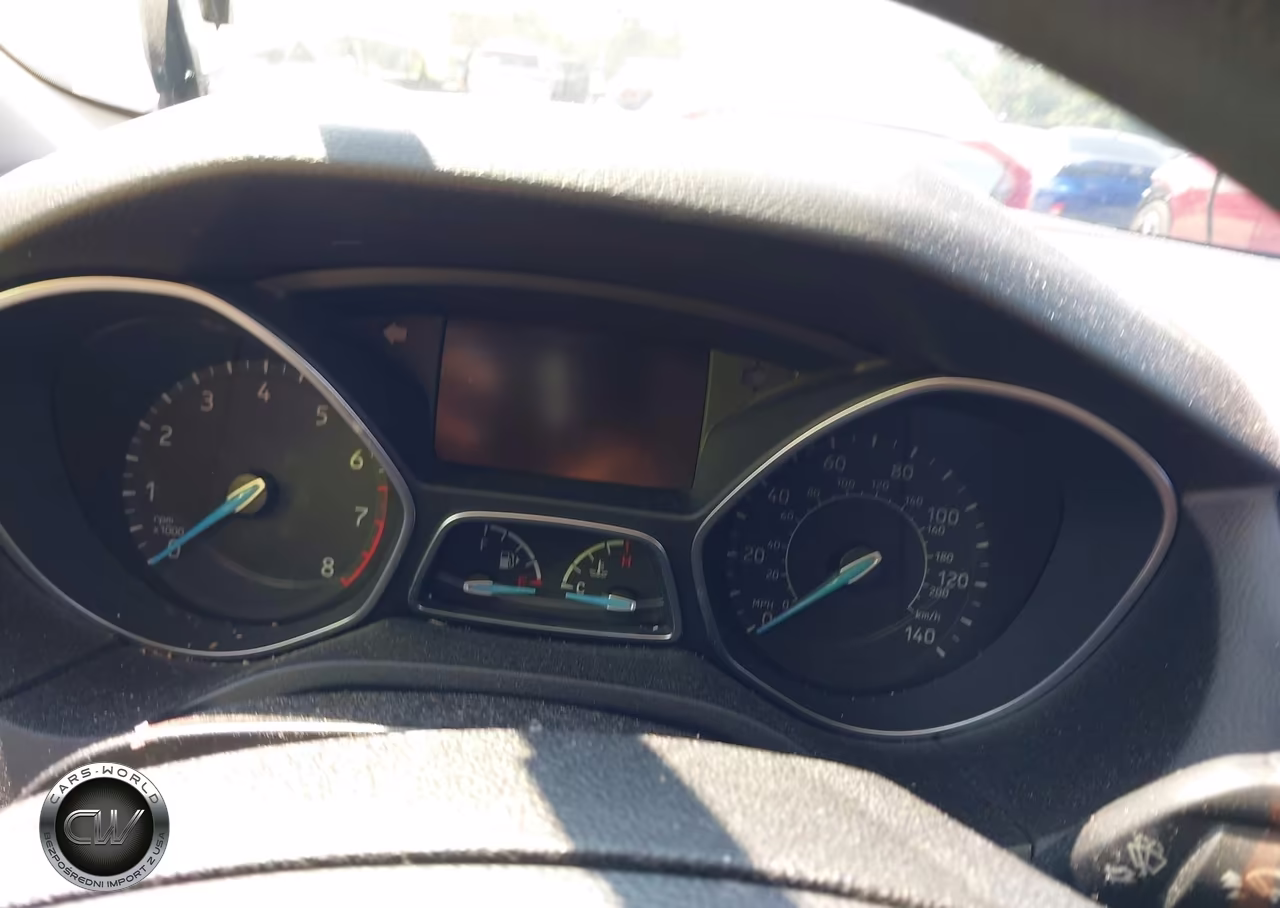 2016 Ford Focus Se VIN:1FADP3F23GL375502 - 7