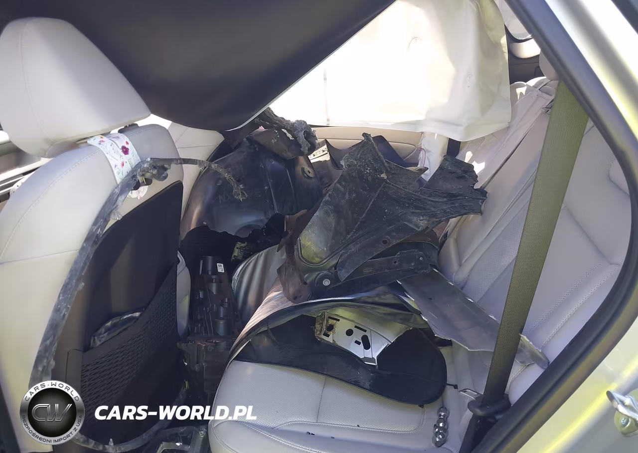 2025 Hyundai Tucson Hybrid Limited VIN:KM8JEDD1XSU353529 - 8