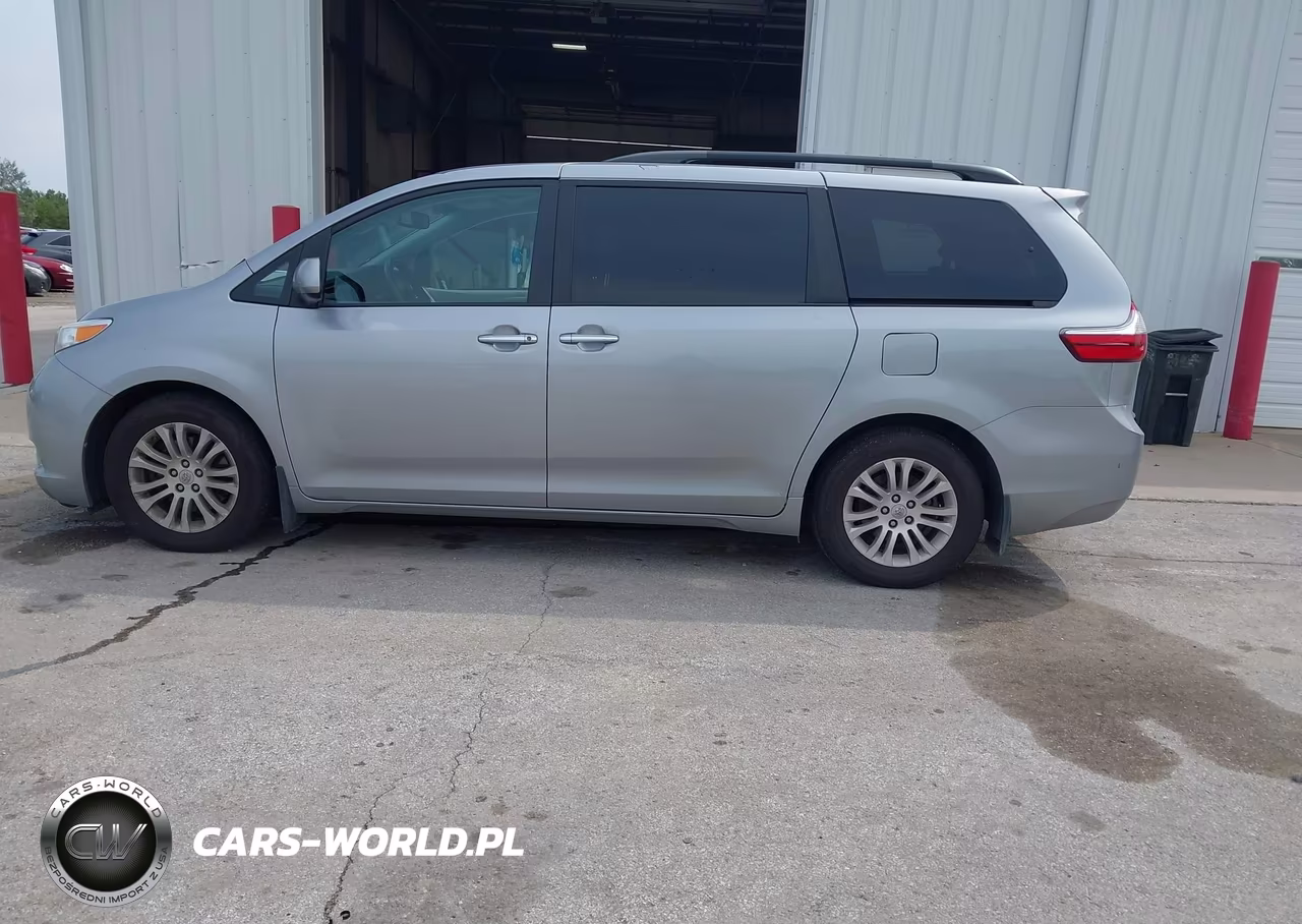 2015 Toyota Sienna Xle 8 Passenger VIN:5TDYK3DC4FS556871 - 14