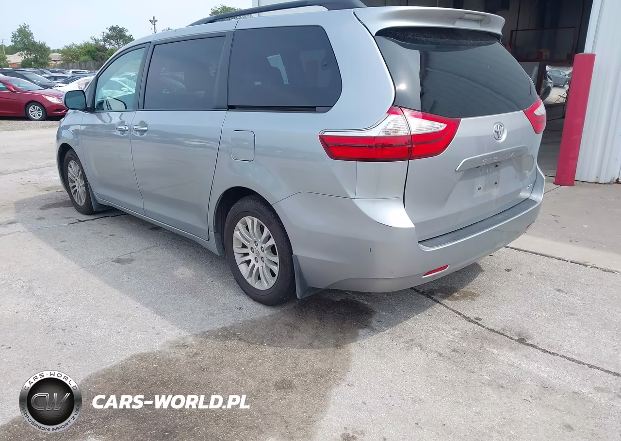 2015 Toyota Sienna Xle 8 Passenger VIN:5TDYK3DC4FS556871 - 3