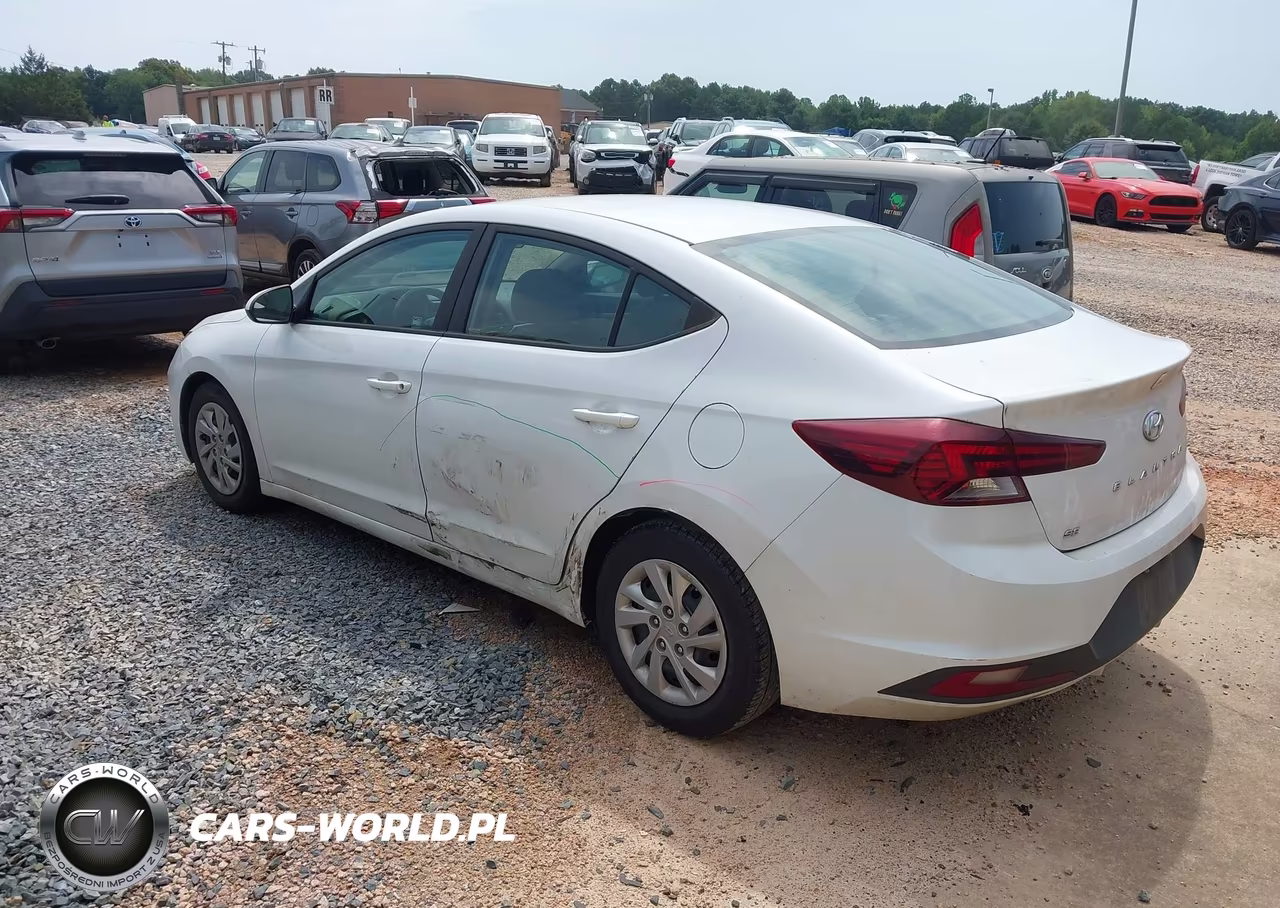 2019 Hyundai Elantra Se VIN:5NPD74LF8KH456919 - 3