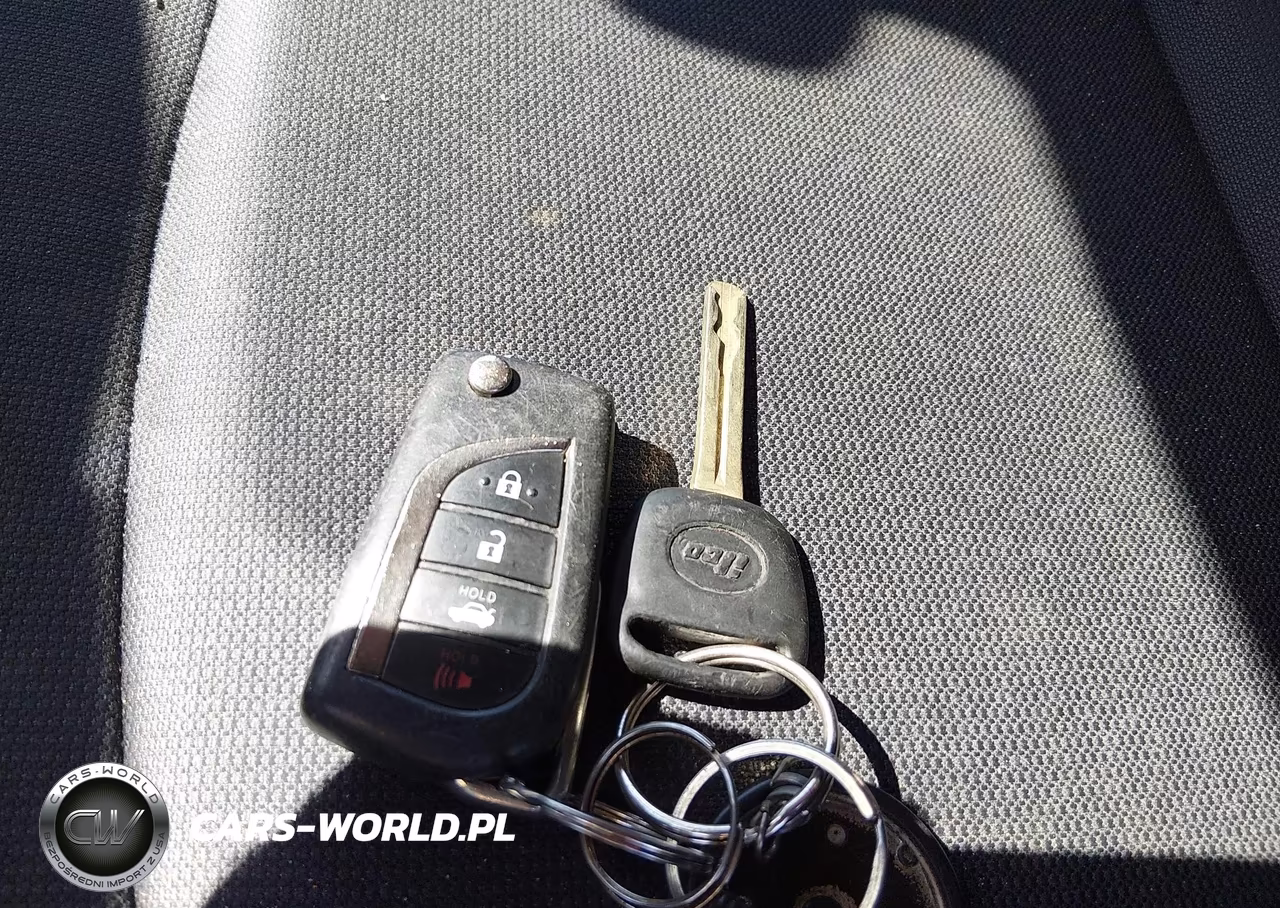 2020 Toyota Corolla Le VIN:JTDEPRAE8LJ088309 - 11