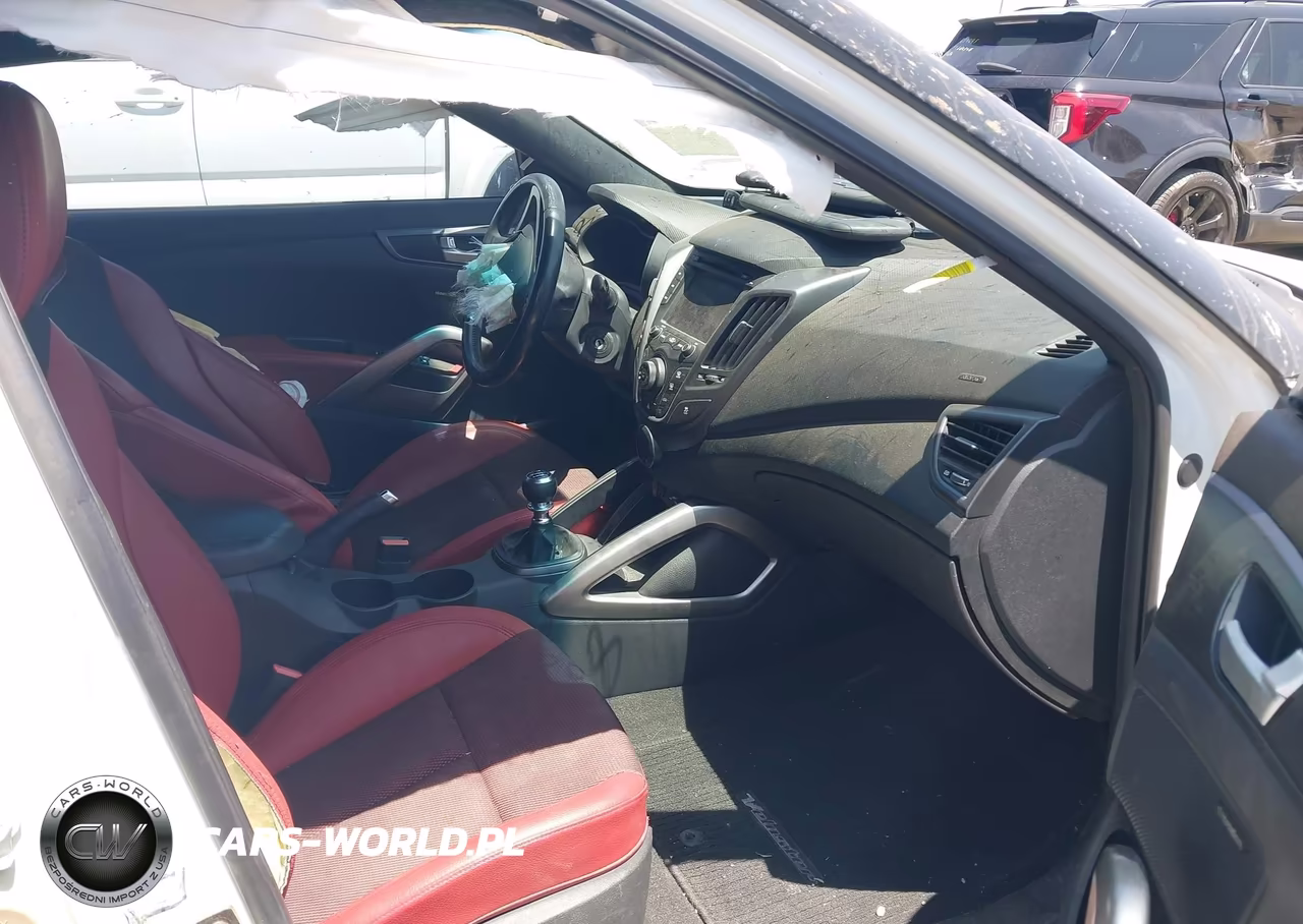 2016 Hyundai Veloster Turbo R-Spec VIN:KMHTC6AE1GU301716 - 5