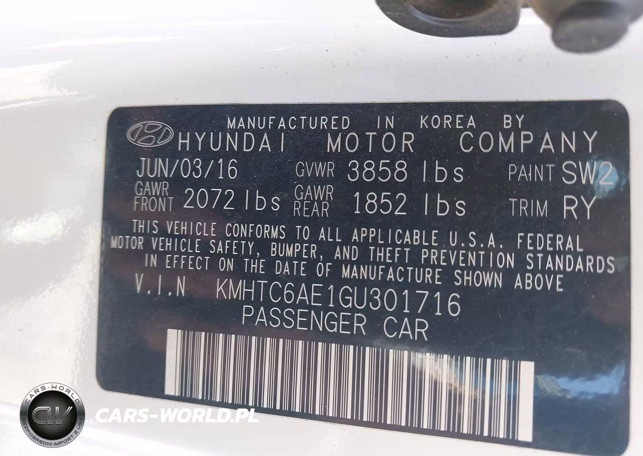 2016 Hyundai Veloster Turbo R-Spec VIN:KMHTC6AE1GU301716 - 9