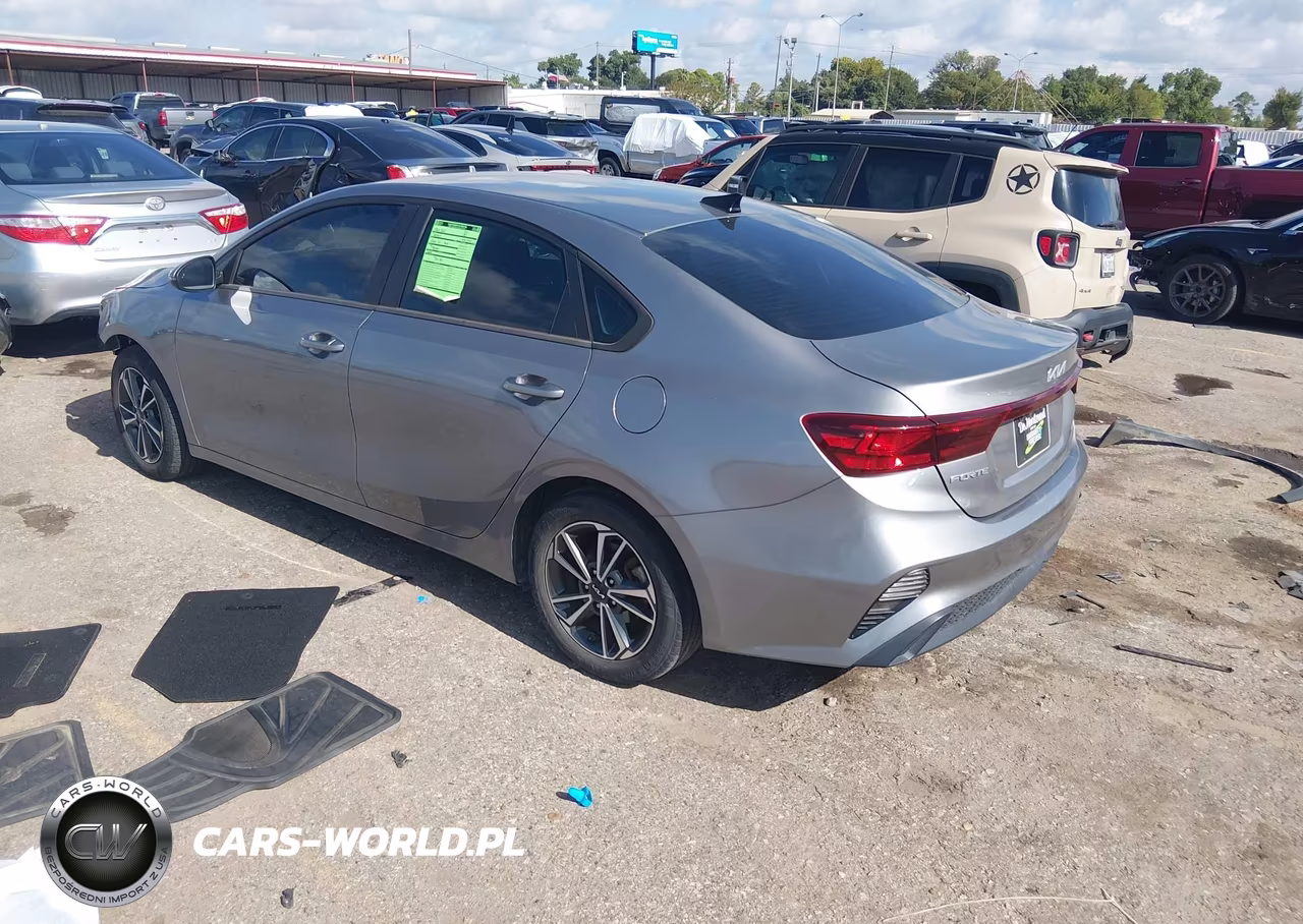 2022 Kia Forte Lxs VIN:3KPF24AD1NE428848 - 3