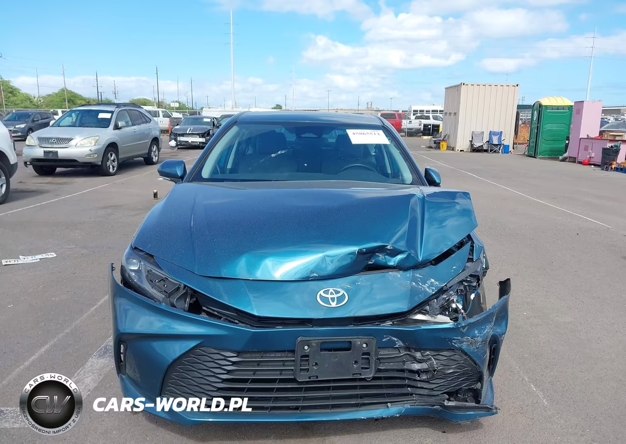 2026 Toyota Camry Le VIN:4T1DAACK5TU266365 - 12
