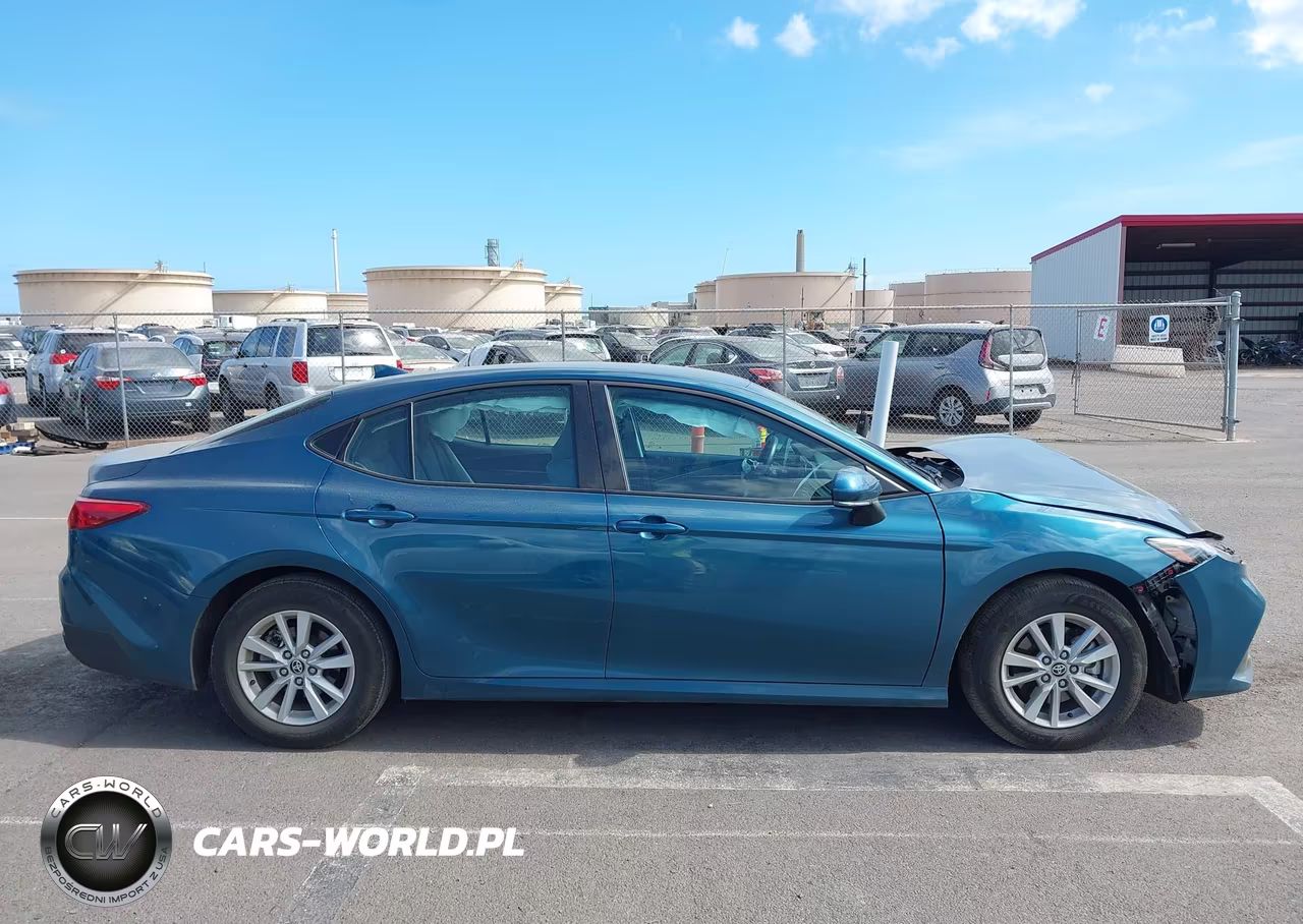 2026 Toyota Camry Le VIN:4T1DAACK5TU266365 - 13