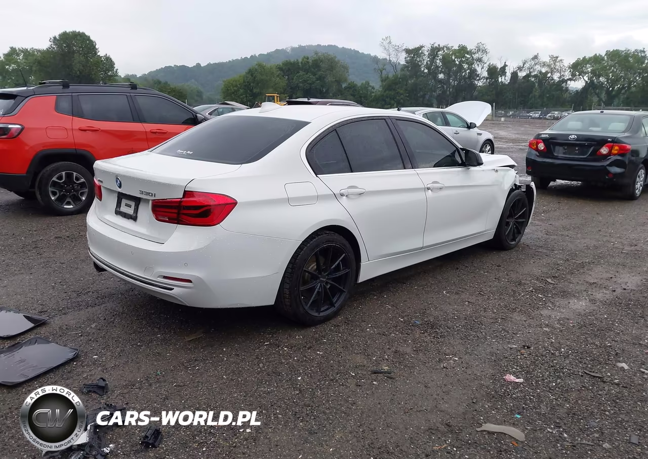 2017 BMW 330I xDrive VIN:WBA8D9G31HNU65250 - 4