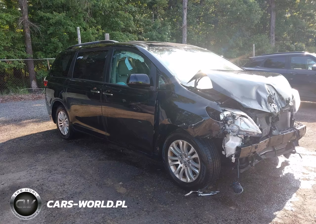 2017 Toyota Sienna Xle 8 Passenger