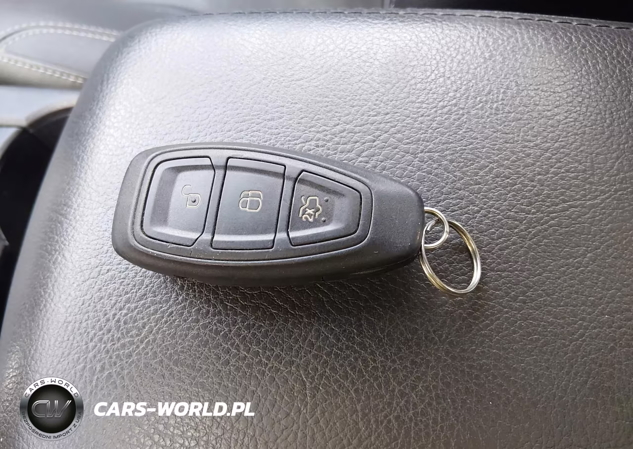 2012 Ford Focus Titanium VIN:1FAHP3N26CL160662 - 11