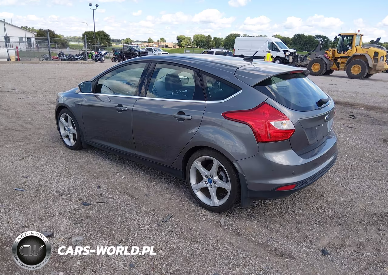 2012 Ford Focus Titanium VIN:1FAHP3N26CL160662 - 3