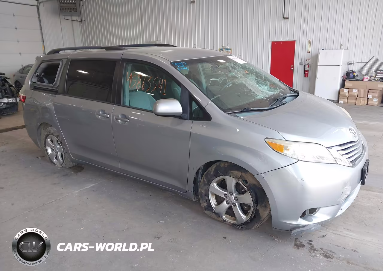 2015 Toyota Sienna Le 8 Passenger VIN:5TDKK3DC9FS597468 - 1