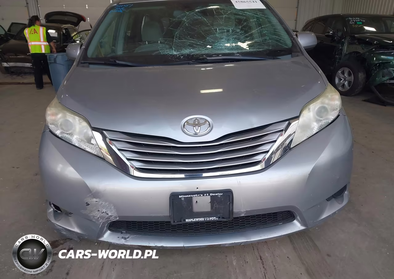 2015 Toyota Sienna Le 8 Passenger VIN:5TDKK3DC9FS597468 - 12