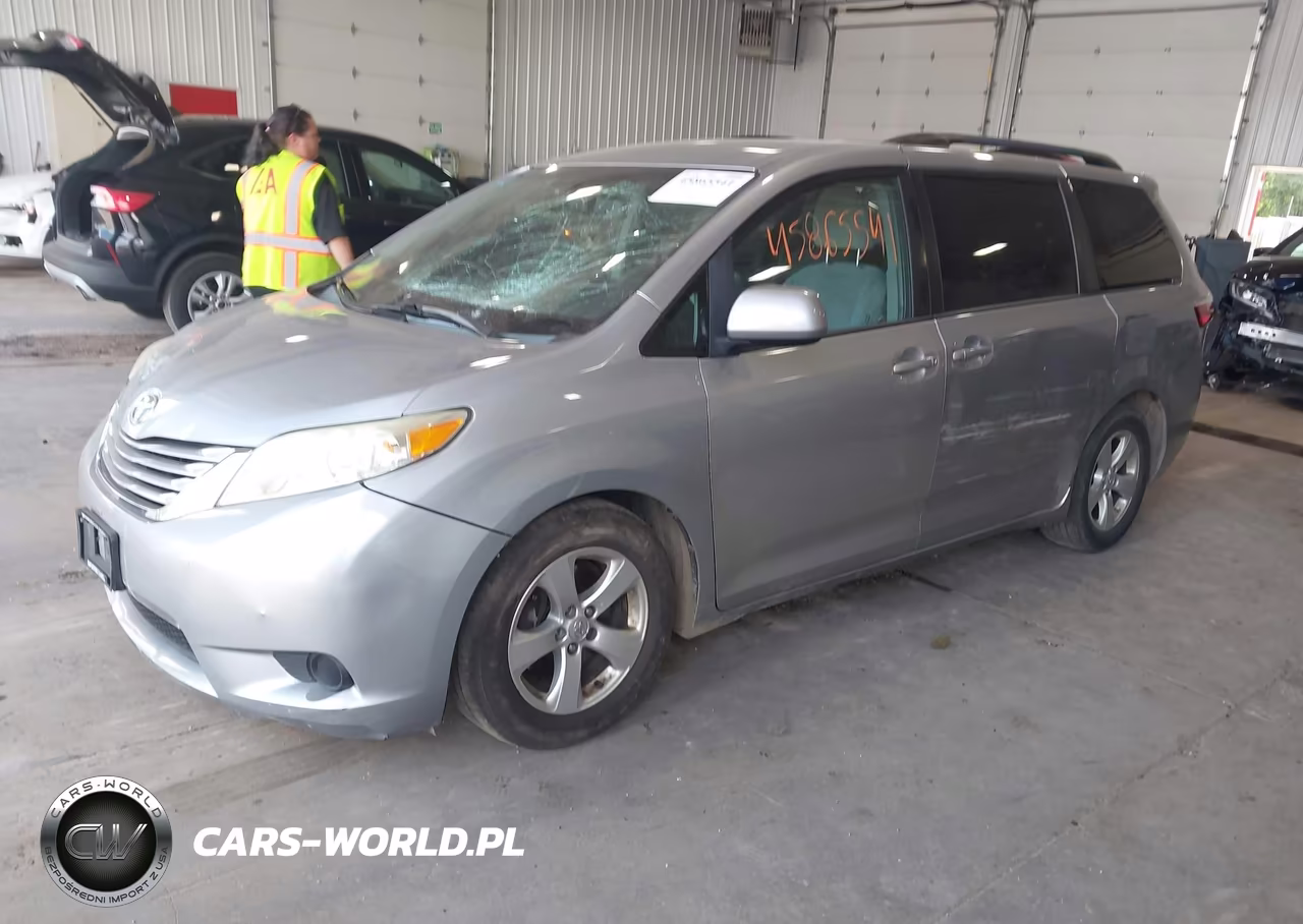 2015 Toyota Sienna Le 8 Passenger VIN:5TDKK3DC9FS597468 - 2